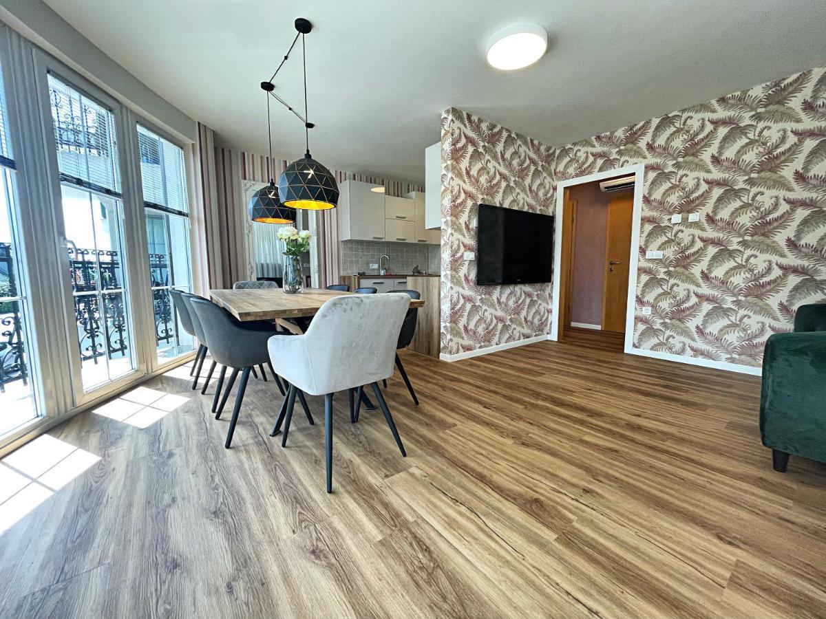 Vila Urbana Luxury Apartments Лесце Екстериор снимка