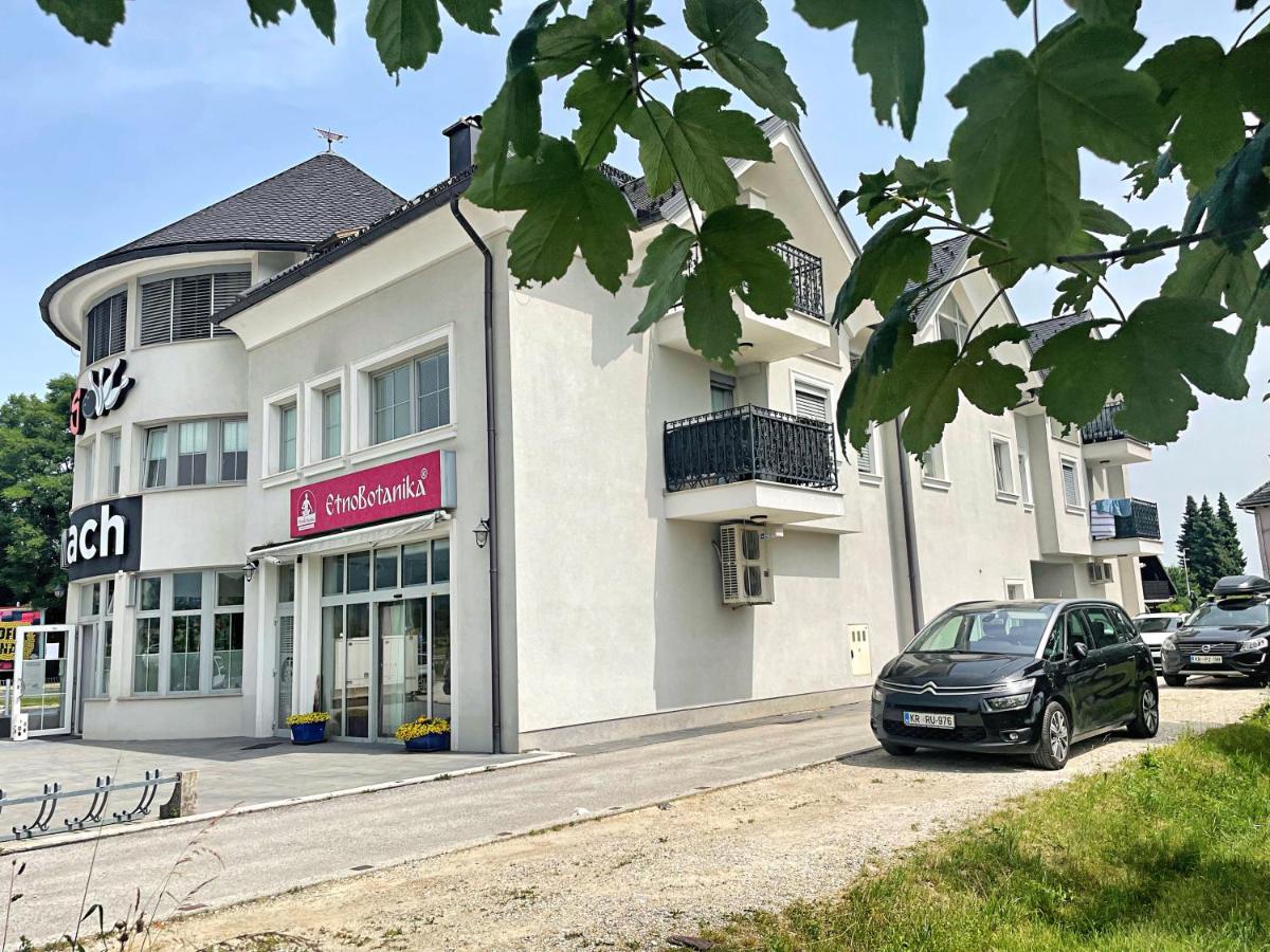 Vila Urbana Luxury Apartments Лесце Екстериор снимка